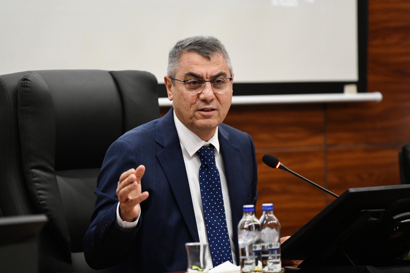 Mersin'de kamu yatırımları masaya yatırıldı: ''Uyum içinde çalışmaya devam edeceğiz'';