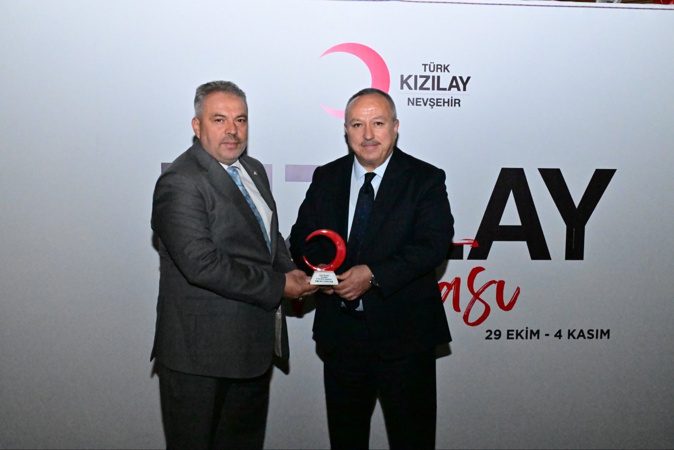 ''Kızılay, milletimizin kıvanç kaynağı olan köklü bir iyilik ordusudur'';