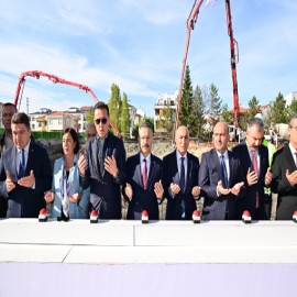 ''Yaşlılarımızın uygun ortamlarda yaşamlarını sürdürmeleri hepimizin sorumluluğu''