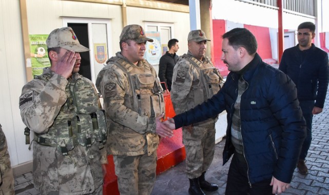 Polis ve jandarmaya yeni yıl ziyareti