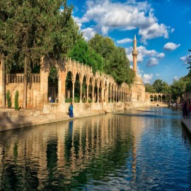 Vali Şıldak, herkesi Şanlıurfa'ya davet etti
