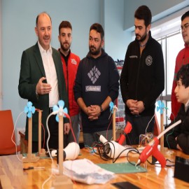 "Başımıza icat çıkaran mucitlerimizle gurur duyuyoruz"